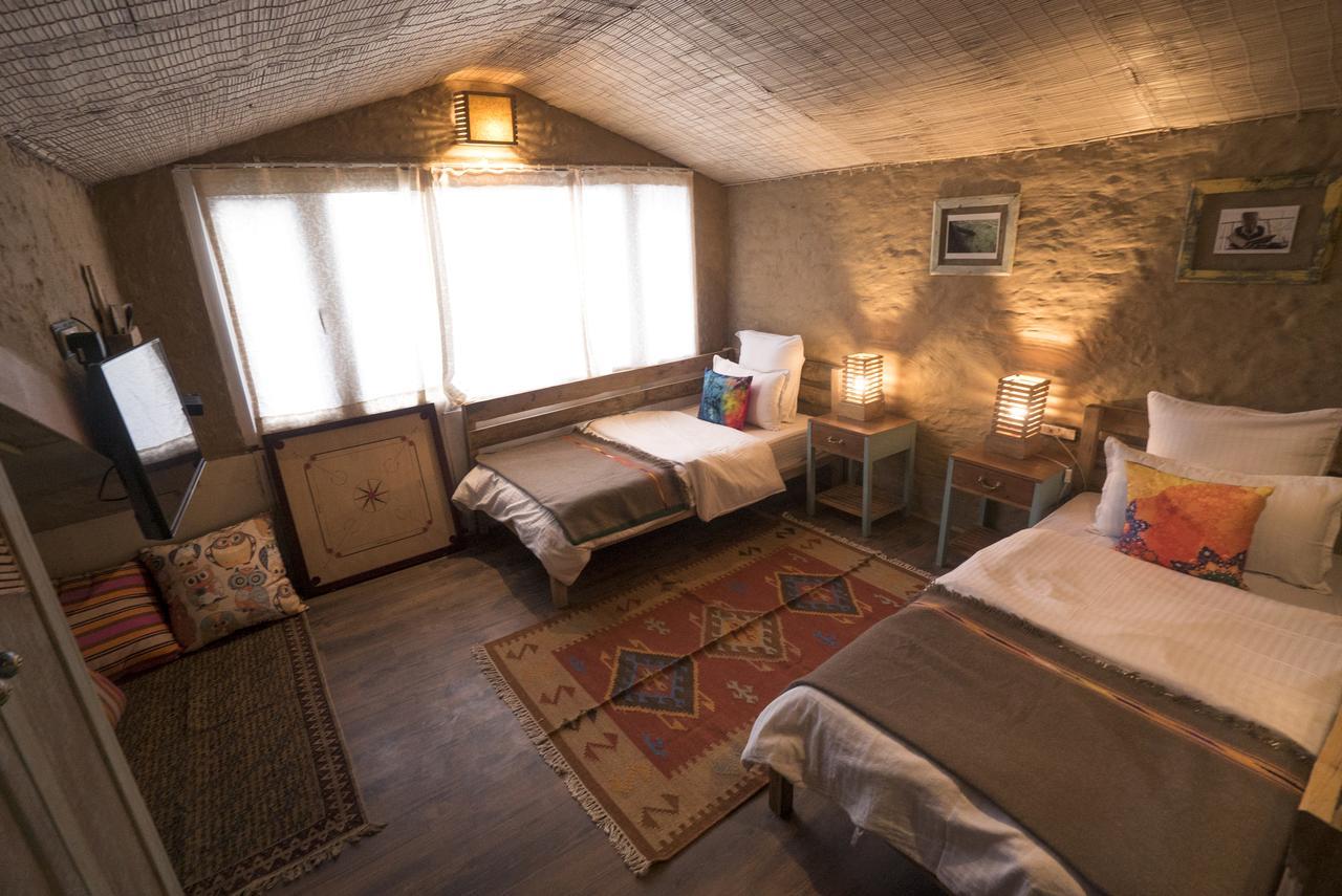 Meena Bagh シムラー エクステリア 写真